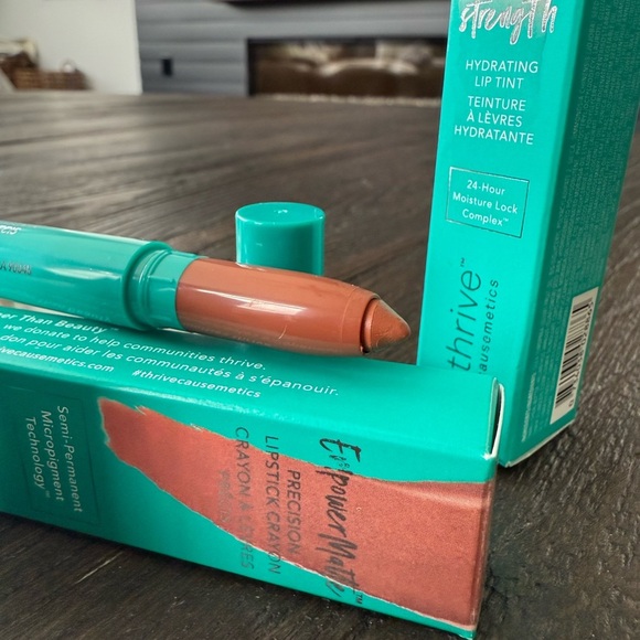 Thrive Cosmetics - Picture 5 of 6